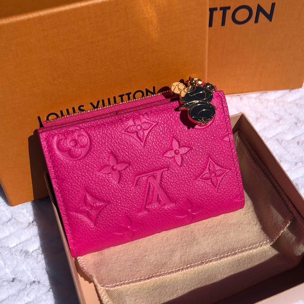 New and Unused!  Louis Vuitton + T Murikami Lisa Wallet in Kawaii Pink